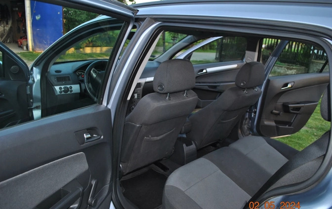 Volkswagen Caravelle cena 91900 przebieg: 193000, rok produkcji 2018 z Nowy Tomyśl małe 301